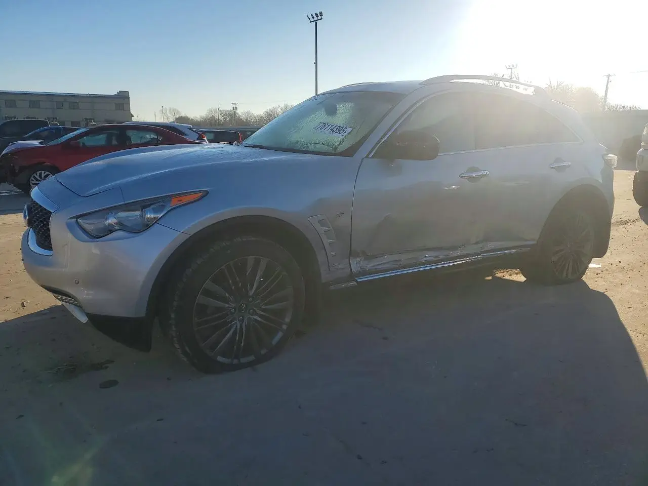2017 INFINITI QX70