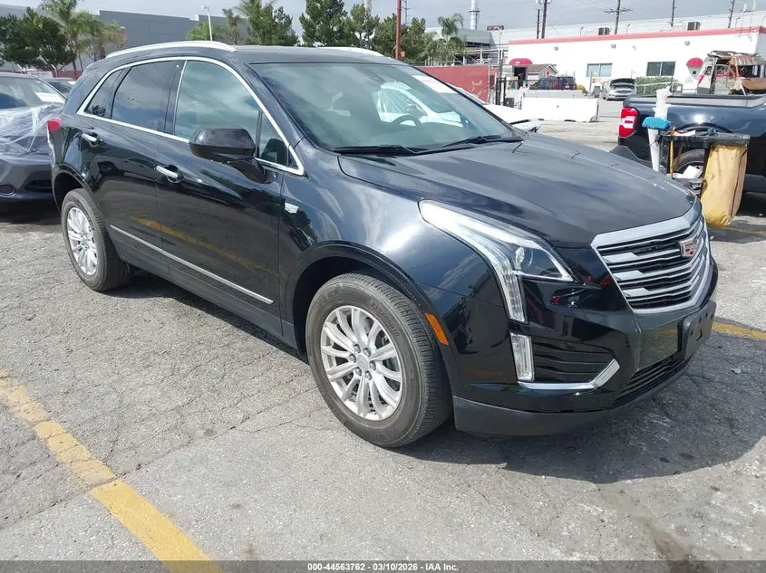 2017 CADILLAC XT5