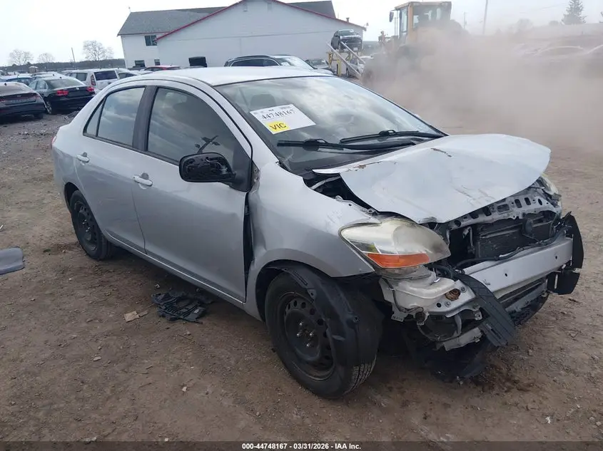 2011 TOYOTA YARIS