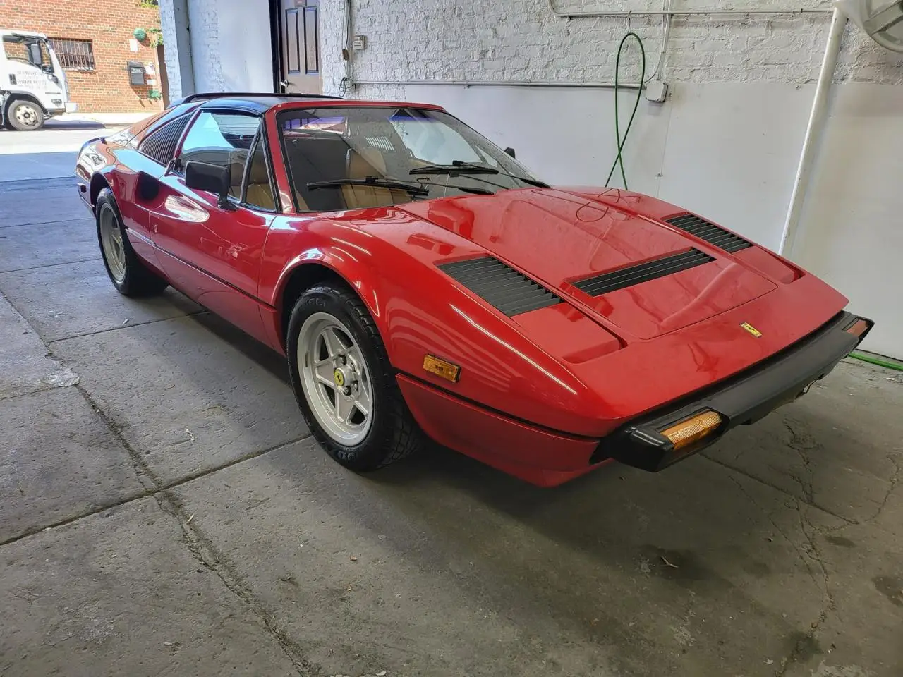 1985 FERRARI 308