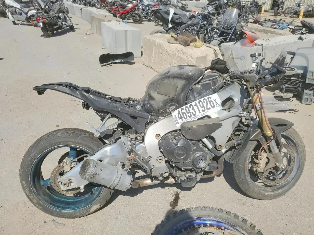 2011 HONDA CBR CYCLE