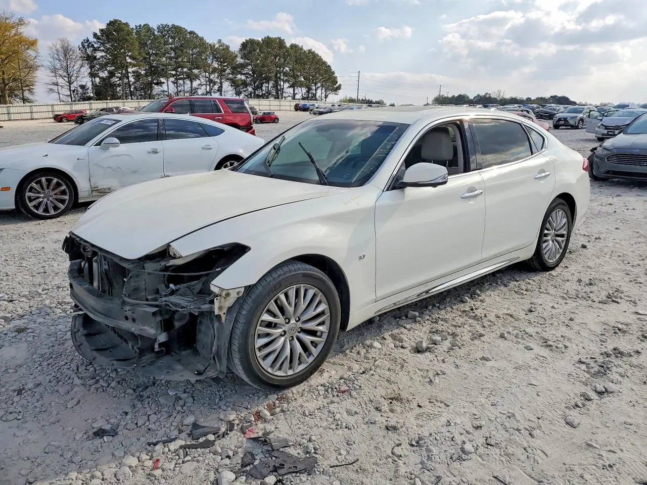 2015 INFINITI Q70