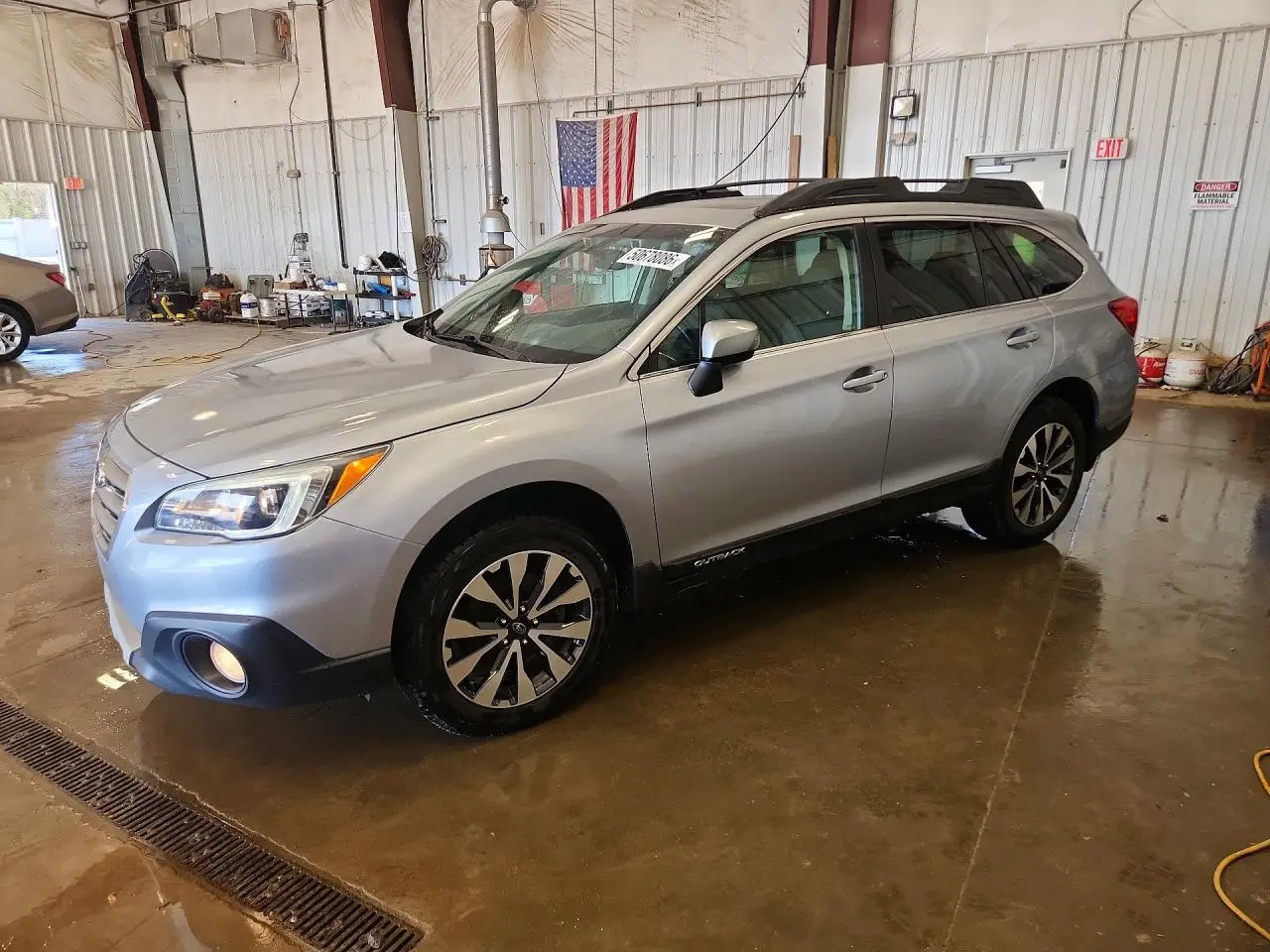 2015 SUBARU OUTBACK