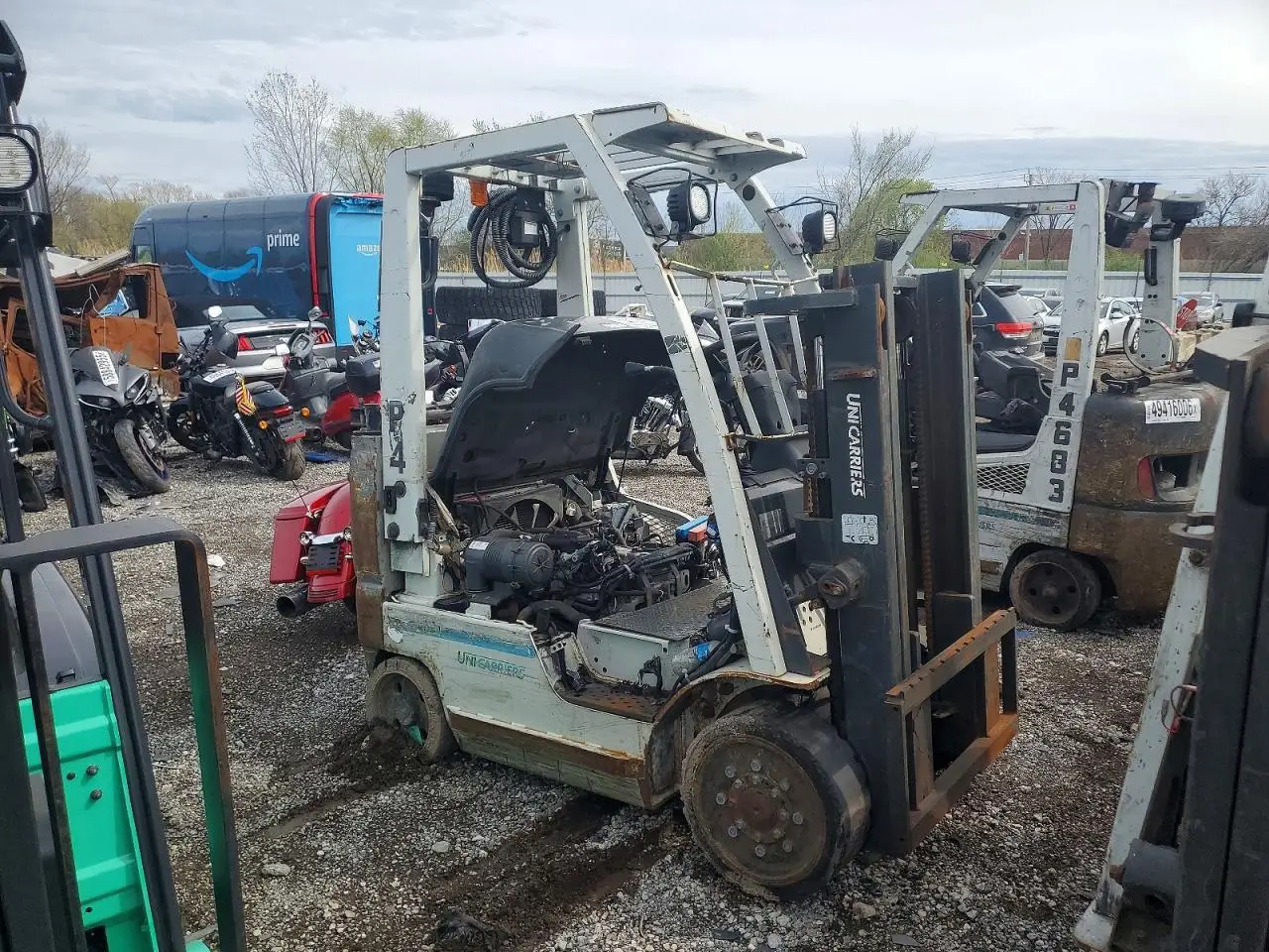 2016 UNICARIERS FORKLIFT