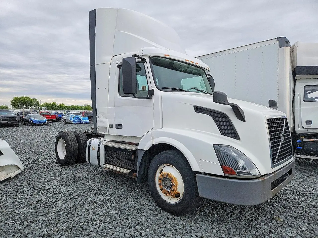 2016 VOLVO VN