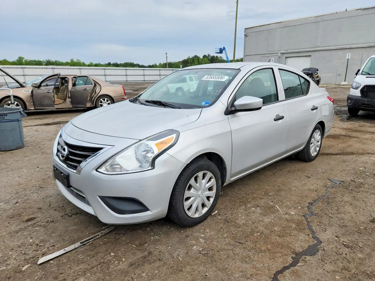 2016 NISSAN VERSA